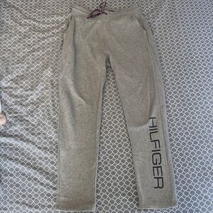 Tommy Hilfiger teen youth boys, men’s gray sweatpants, size small, Preowned
